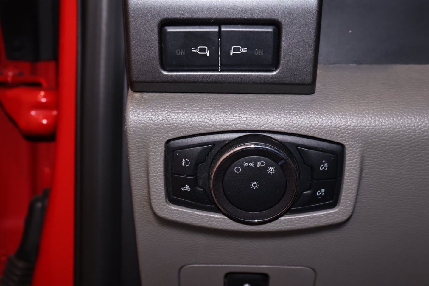 2019 Ford F-350 Super Duty XLT - Photo 26