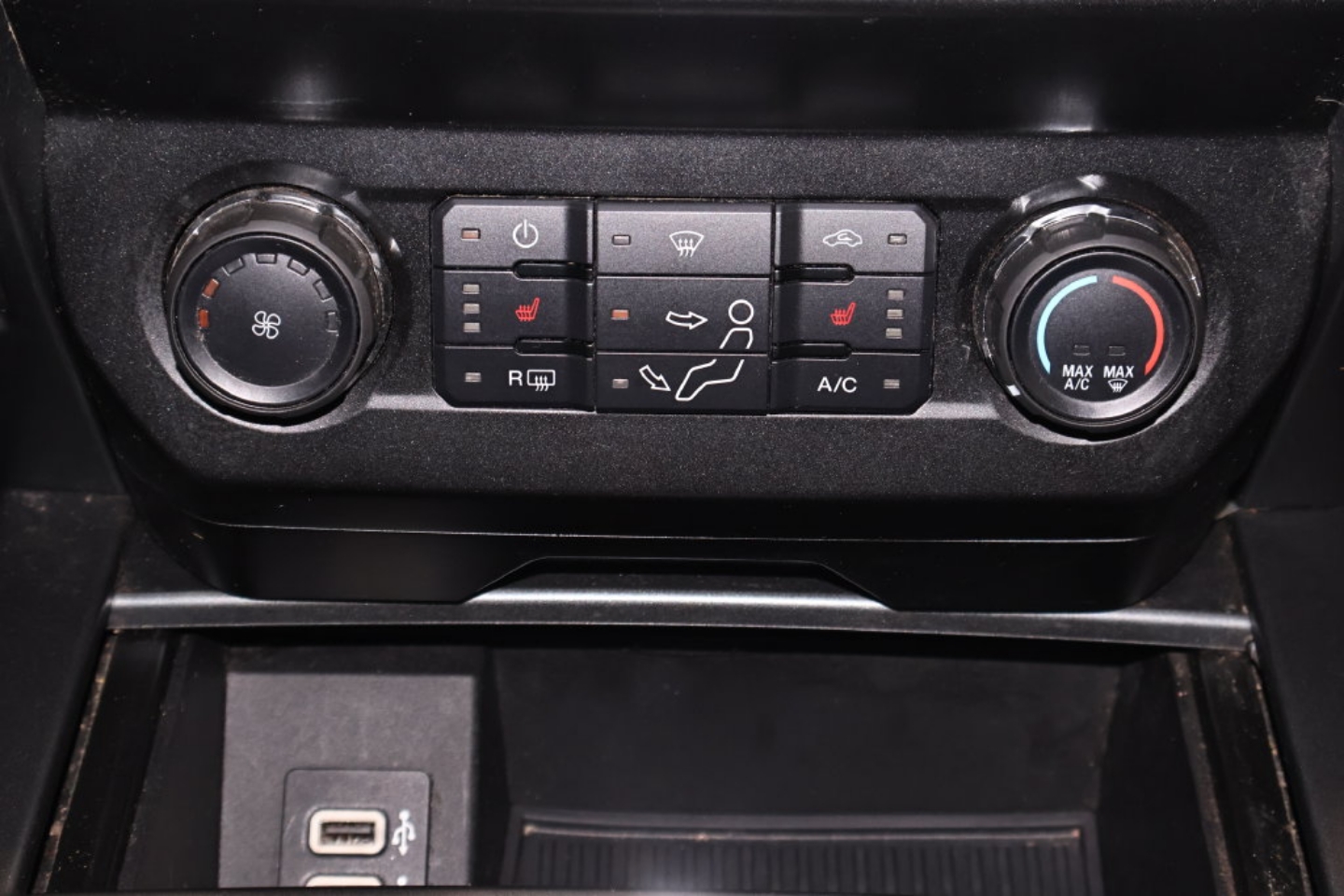 2019 Ford F-350 Super Duty XLT - Photo 33