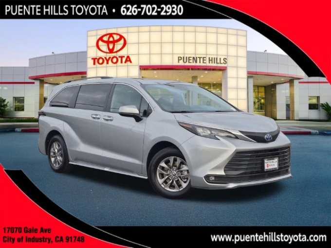 2025 Toyota Sienna XLE
