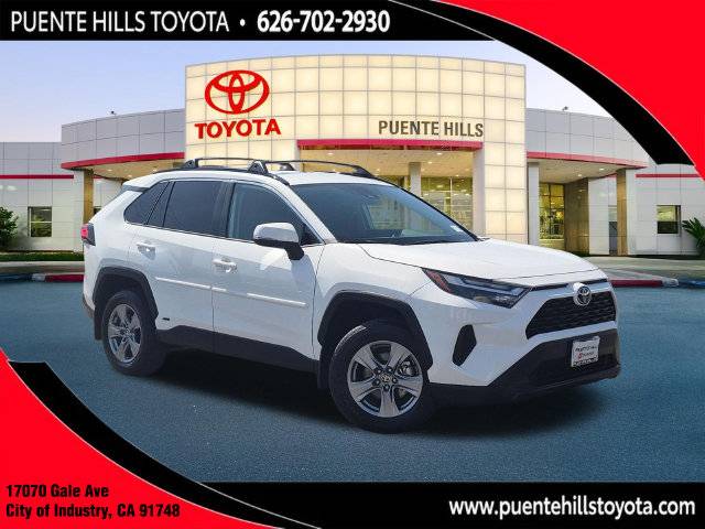 2025 Toyota RAV4 Hybrid XLE