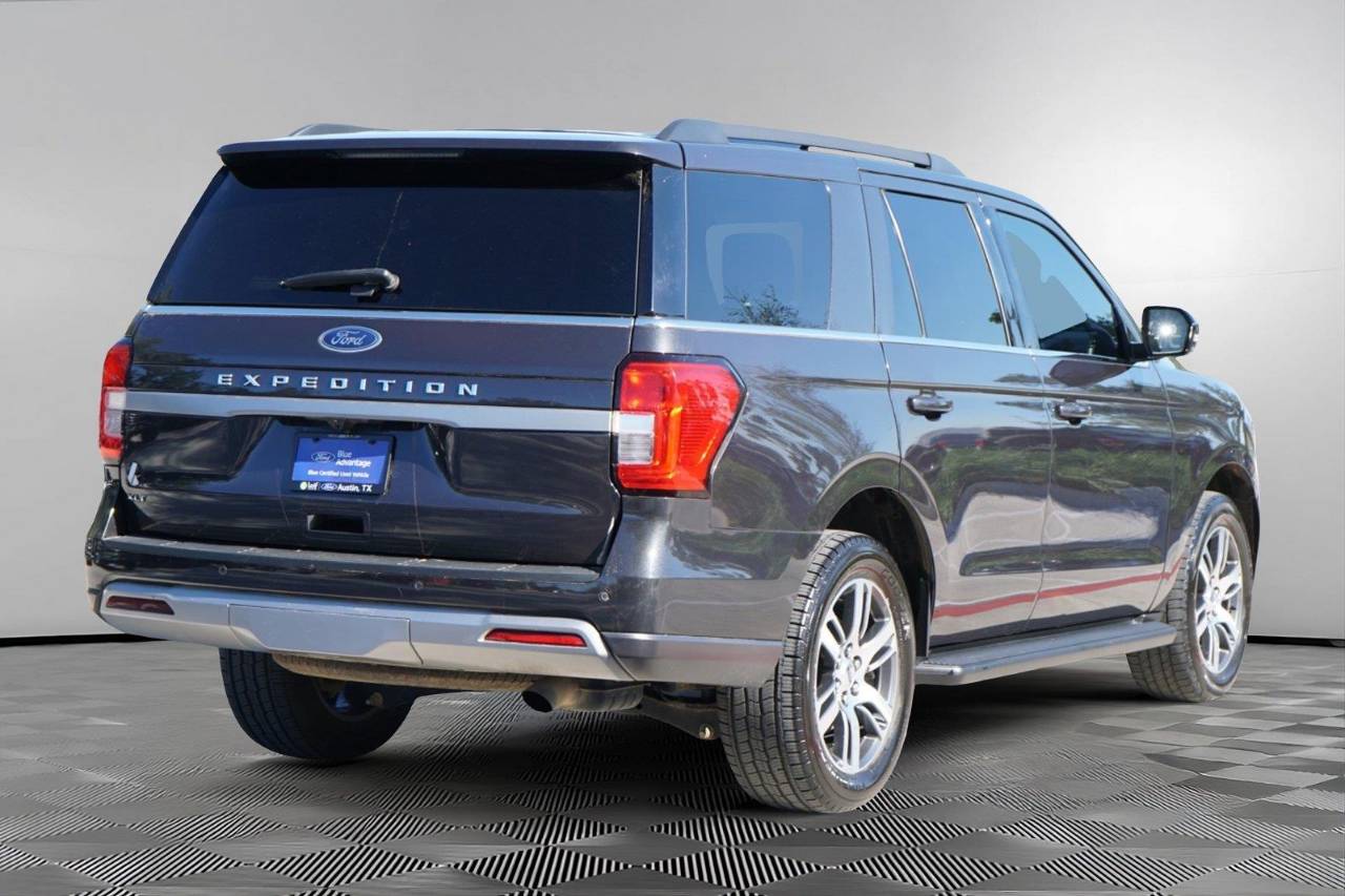 Used 2023 Ford Expedition XLT, photo 5
