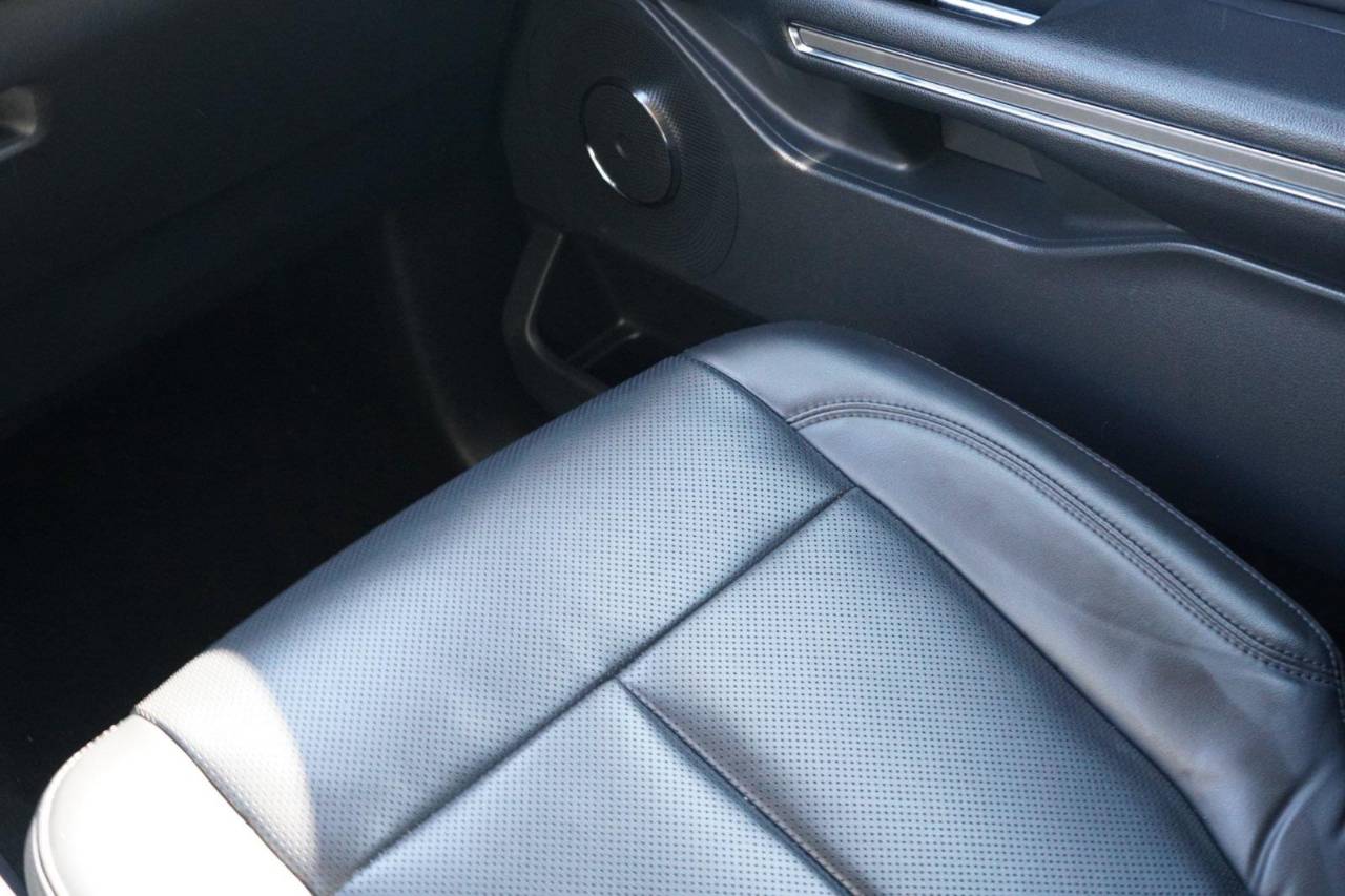 Used 2023 Ford Expedition XLT, photo 25
