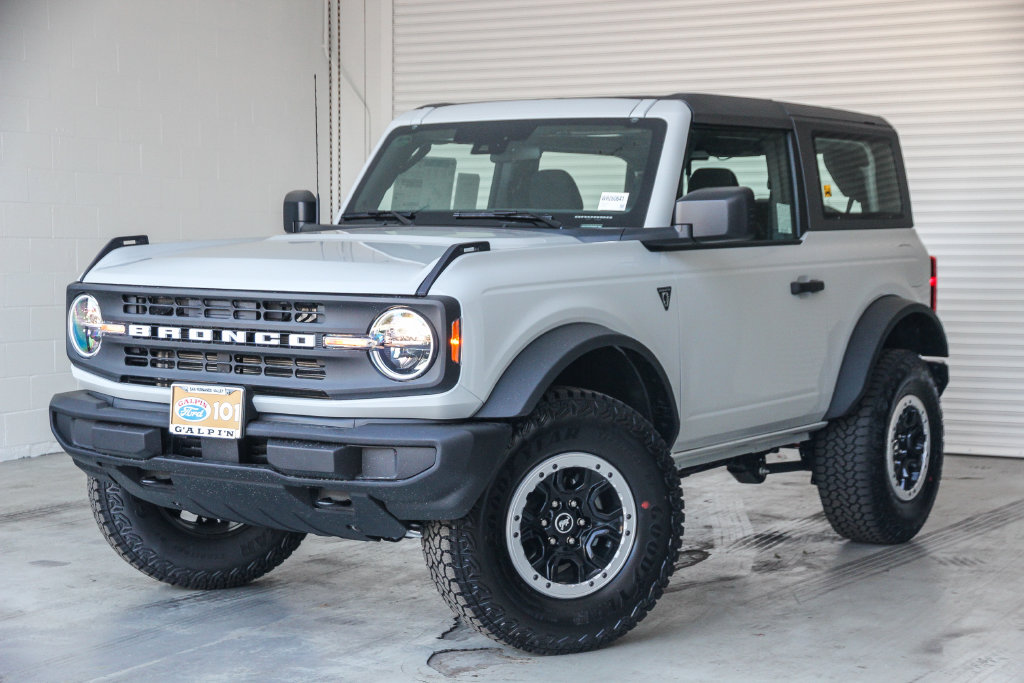 2026 Ford Bronco Base