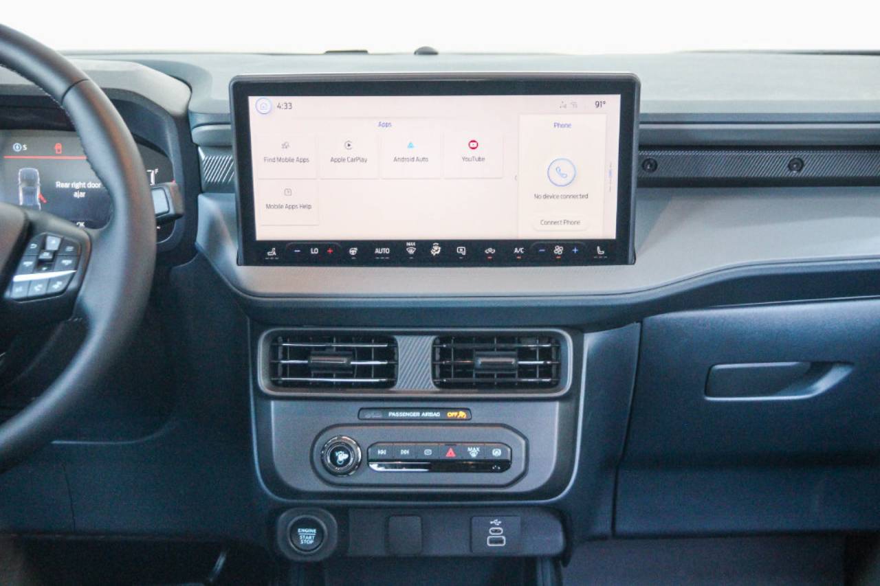 2025 Ford Maverick XLT - Photo 14