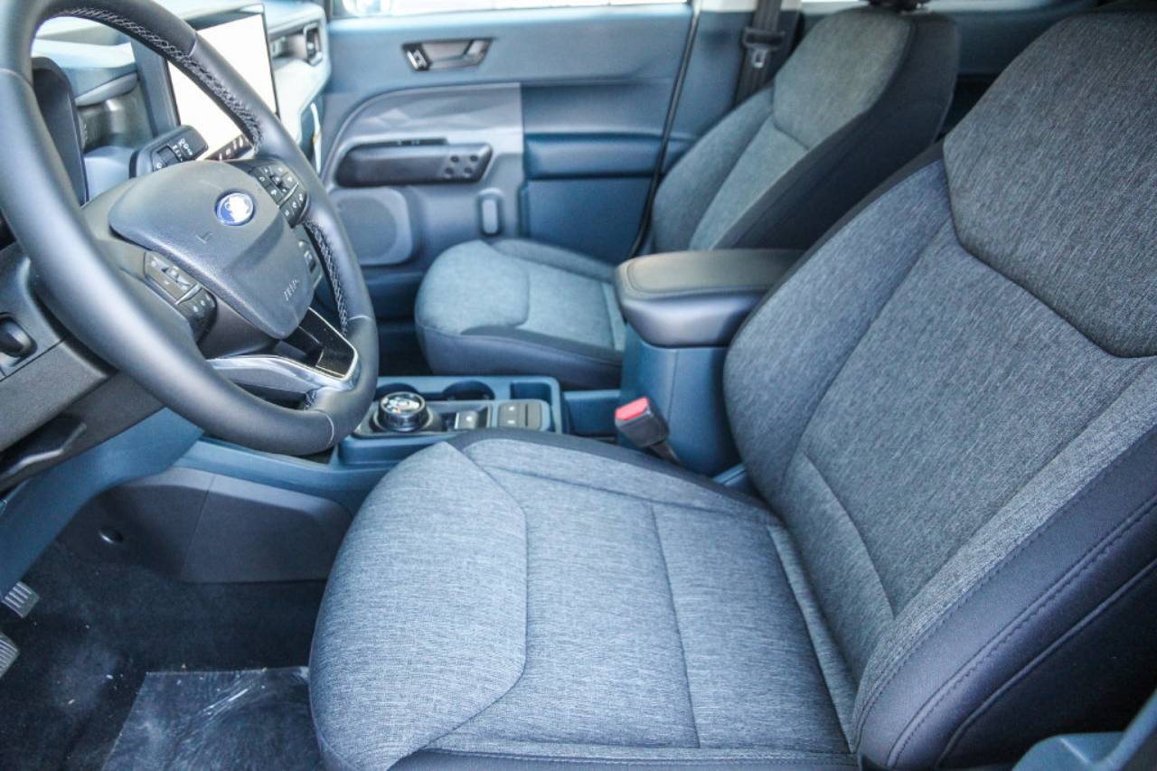 2025 Ford Maverick XLT - Photo 18