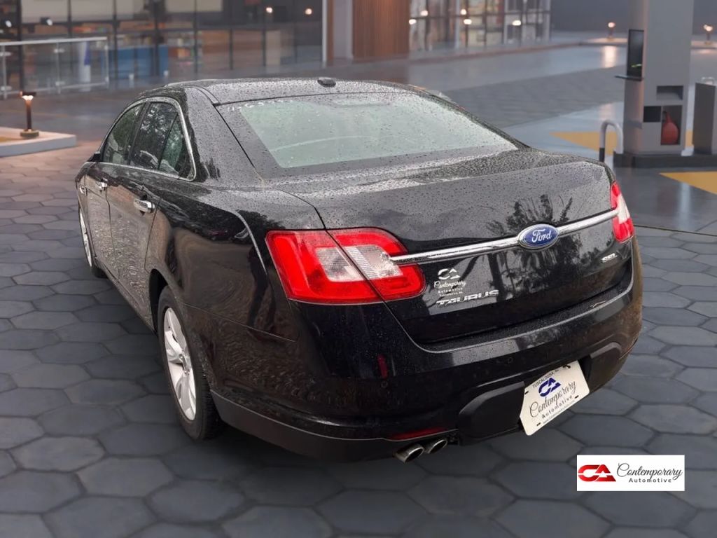 2011 Ford Taurus SEL