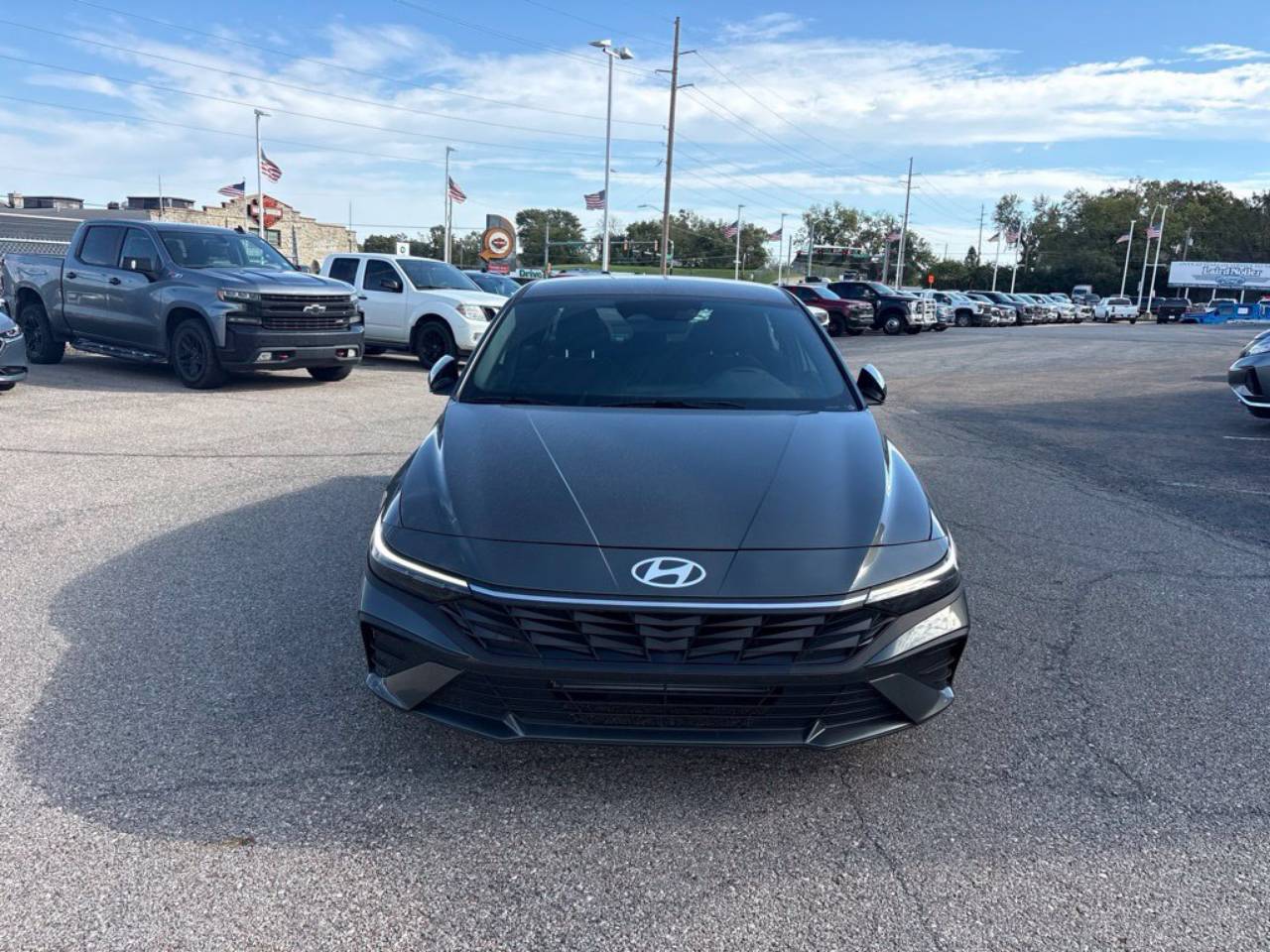Certified 2025 Hyundai Elantra SEL with VIN KMHLM4DG9SU008654 for sale in Kansas City