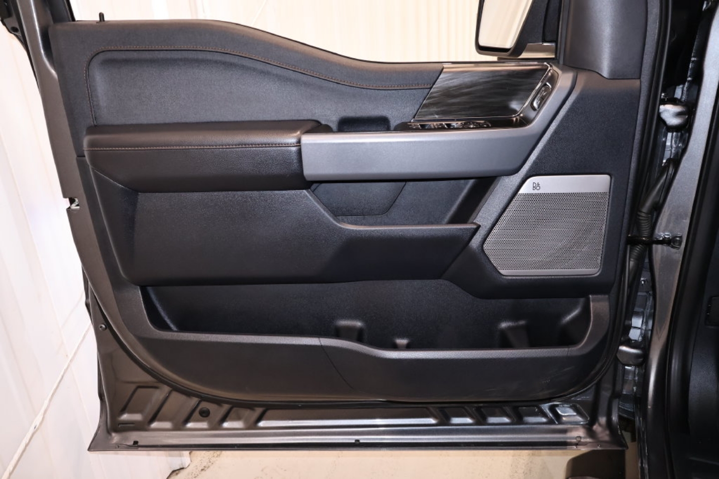 2024 Ford F-150 Lariat - Photo 11
