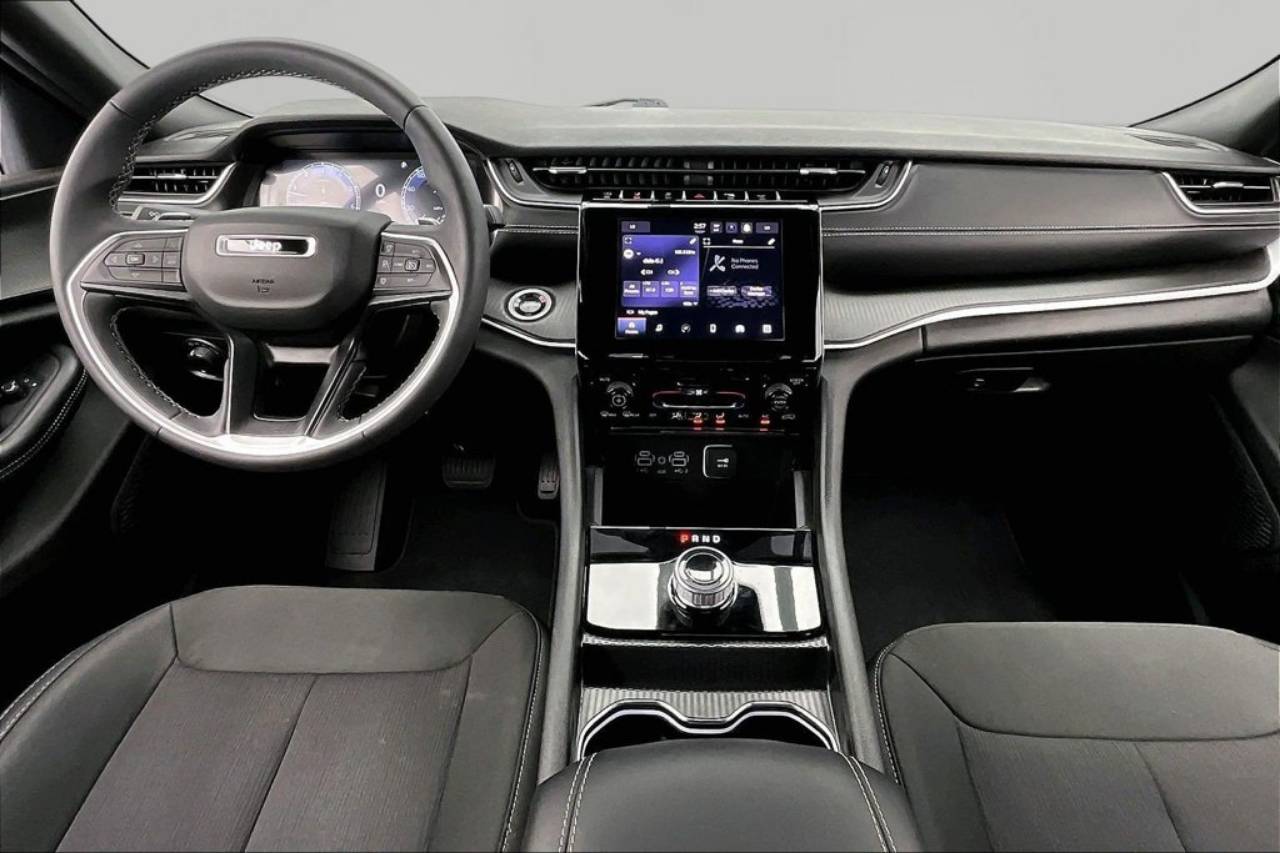 2025 Jeep Grand Cherokee Laredo - Photo 16