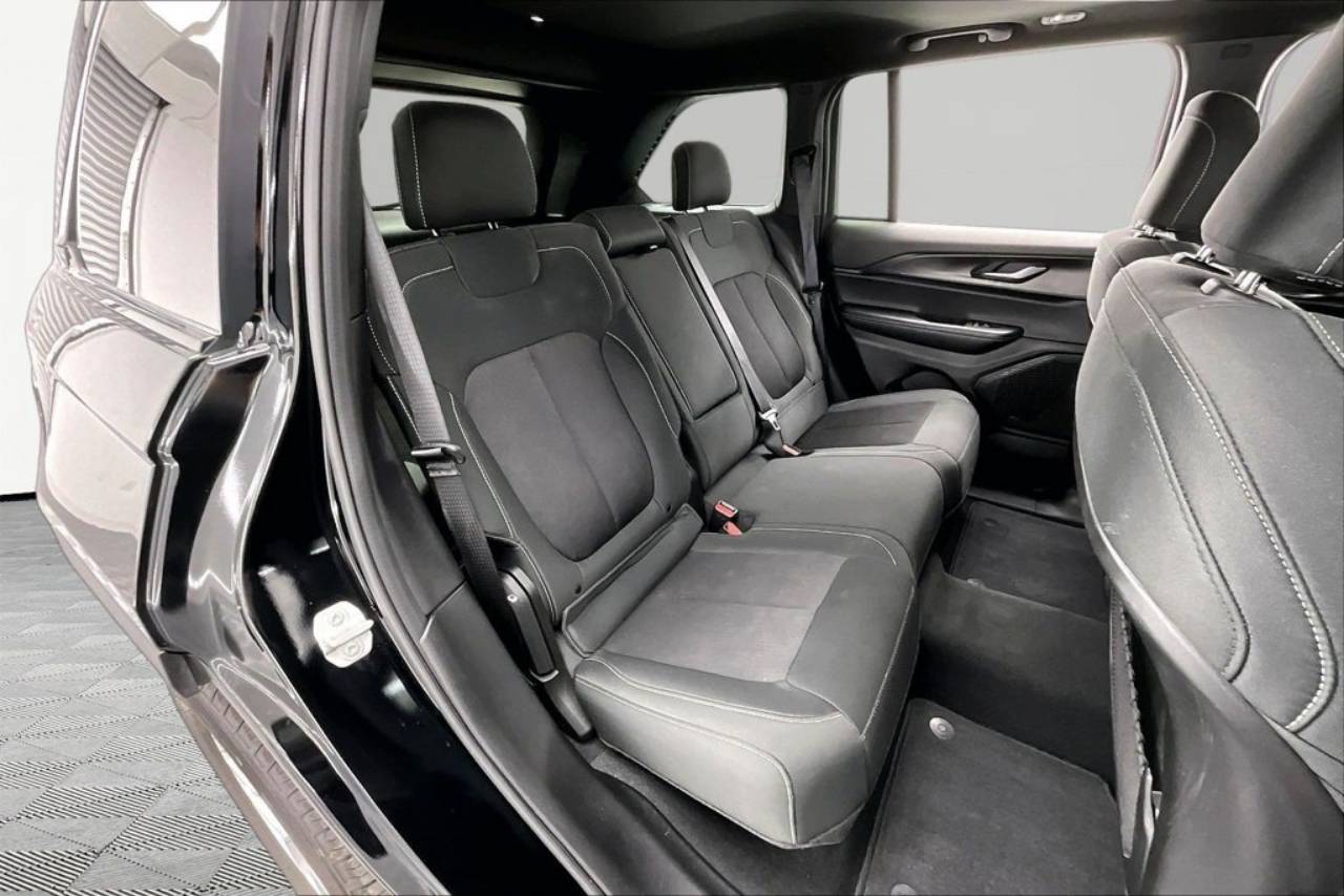 2025 Jeep Grand Cherokee Laredo - Photo 27
