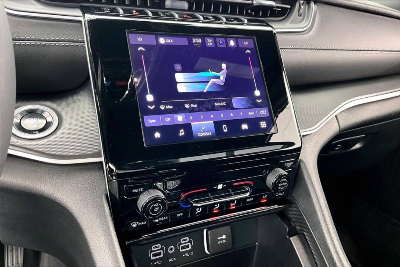 2025 Jeep Grand Cherokee Laredo - Photo 31