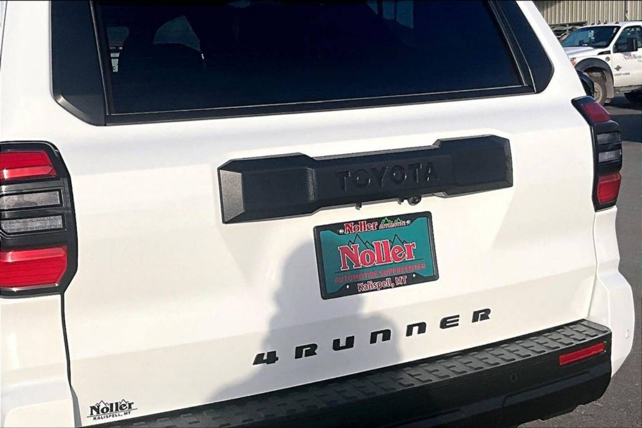 2025 Toyota 4Runner TRD Off-Road - Photo 8