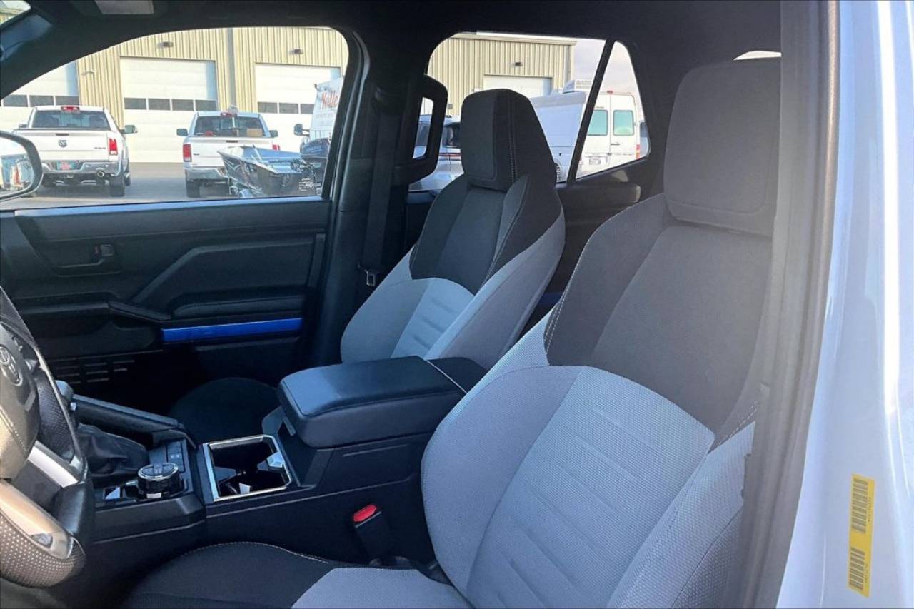 2025 Toyota 4Runner TRD Off-Road - Photo 24