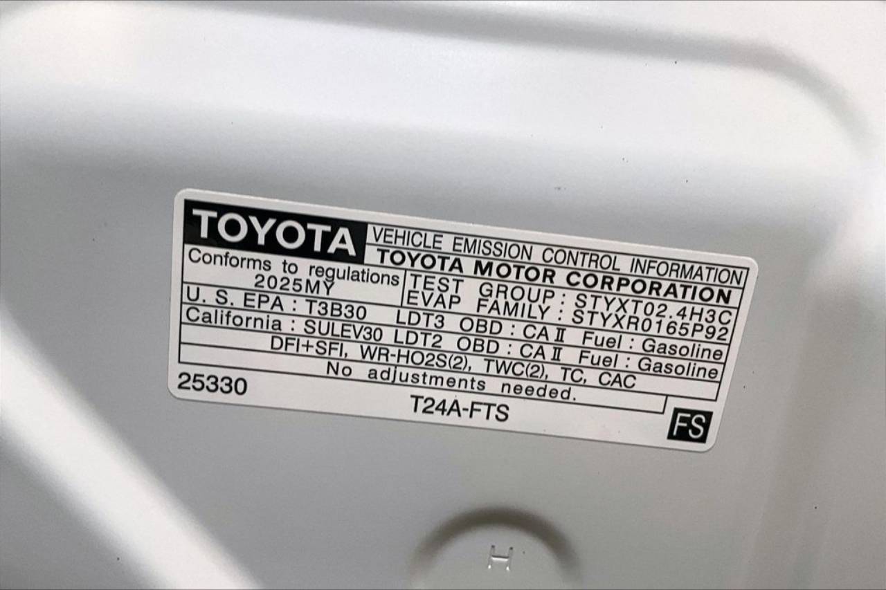 2025 Toyota 4Runner TRD Off-Road - Photo 33