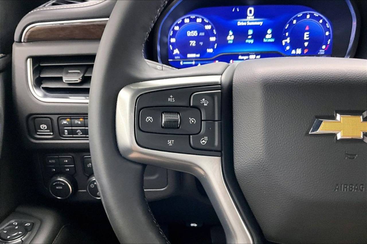 2024 Chevrolet Suburban Premier - Photo 18