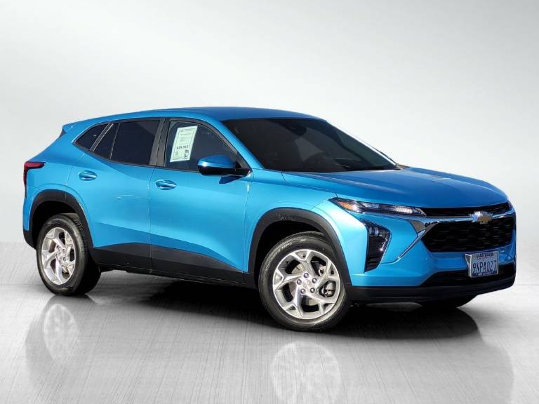 2025 Chevrolet Trax LS