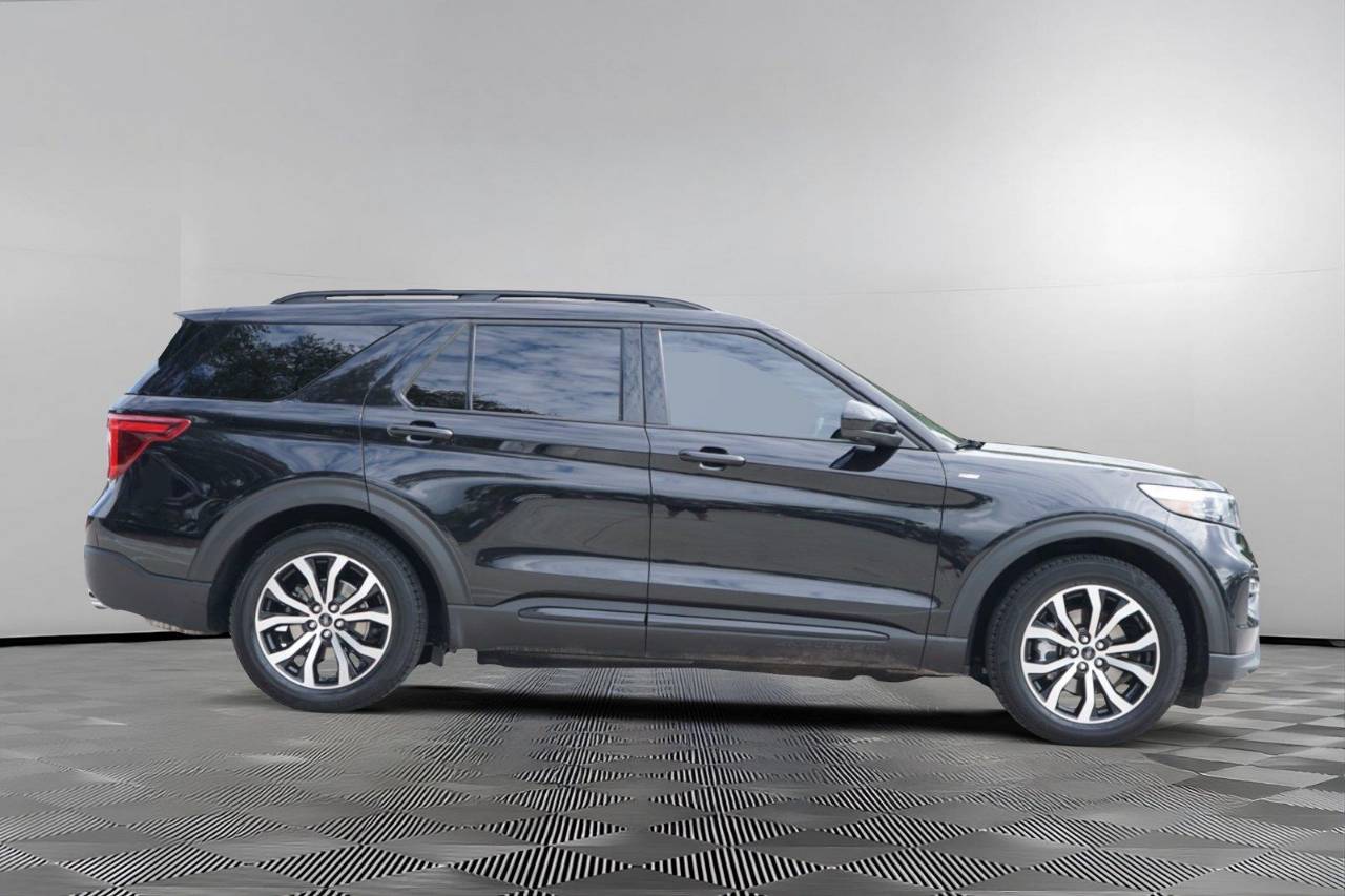 Used 2022 Ford Explorer ST-Line, photo 4