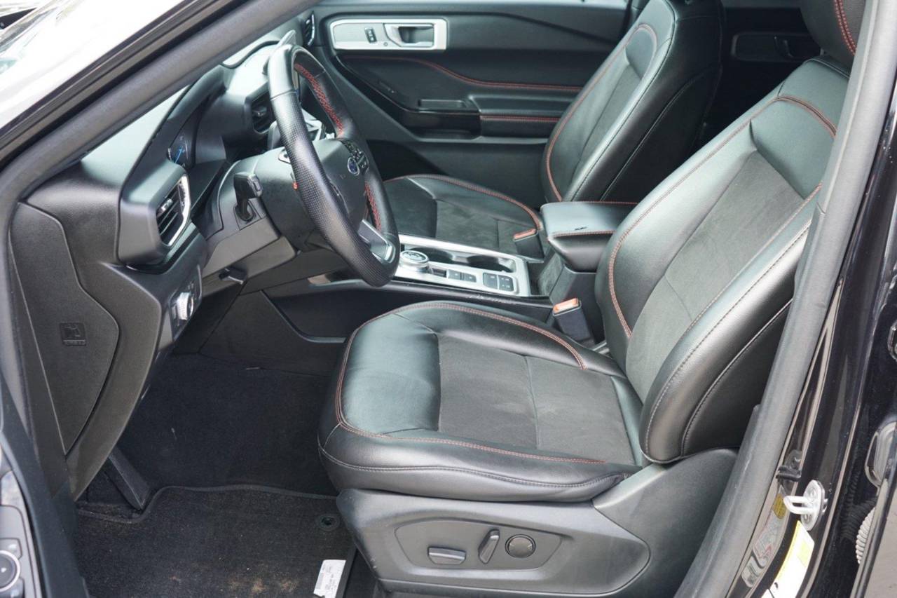 Used 2022 Ford Explorer ST-Line, photo 9