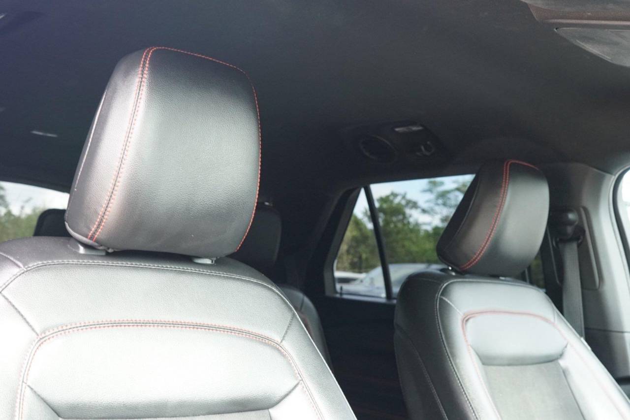 Used 2022 Ford Explorer ST-Line, photo 28