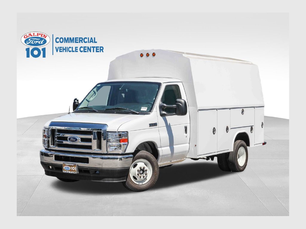 2025 Ford E-350SD Base