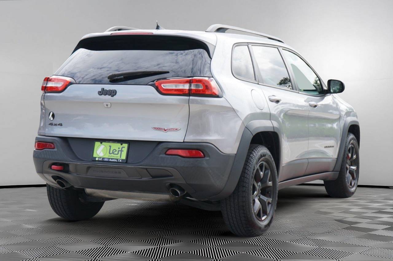 Used 2015 Jeep Cherokee Trailhawk, photo 5