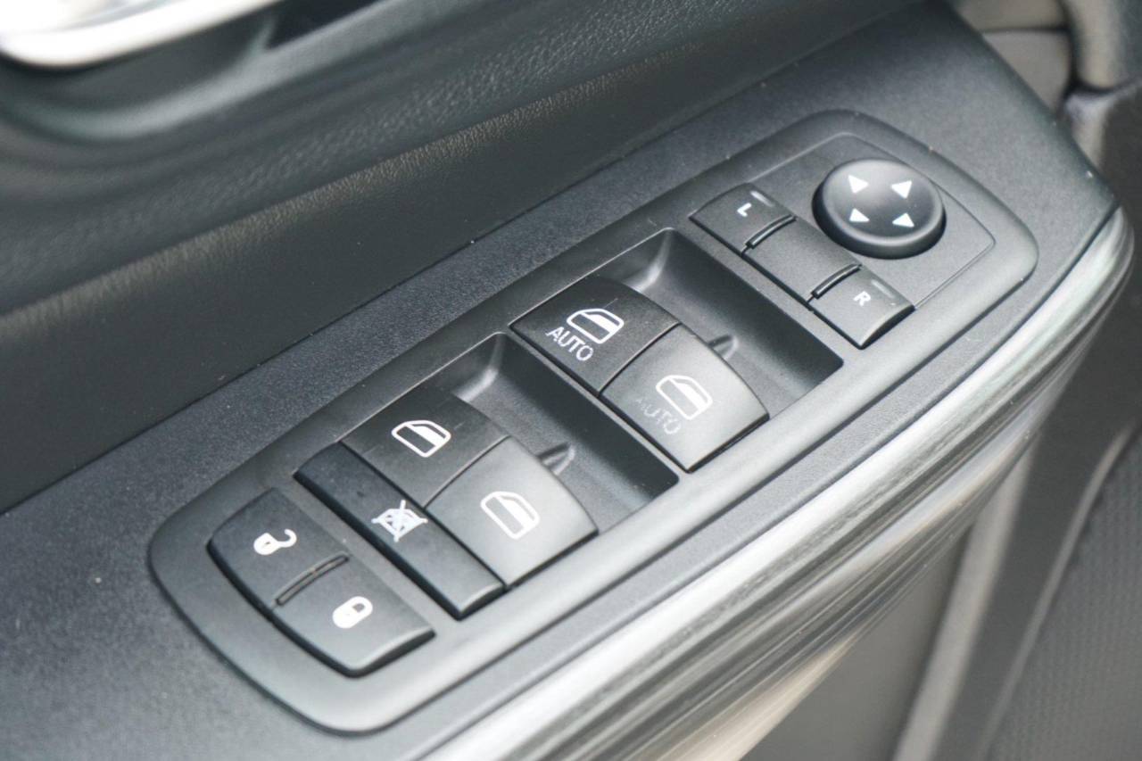 Used 2015 Jeep Cherokee Trailhawk, photo 18
