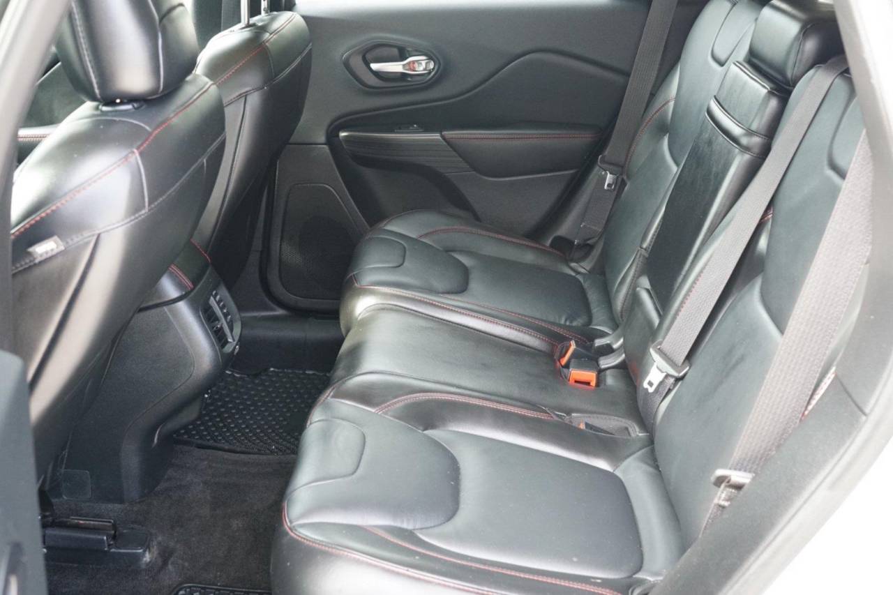 Used 2015 Jeep Cherokee Trailhawk, photo 21
