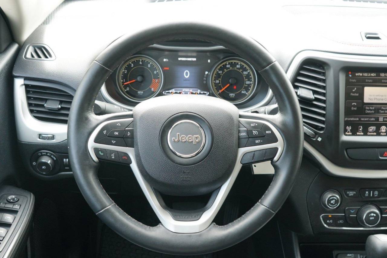 Used 2015 Jeep Cherokee Trailhawk, photo 24
