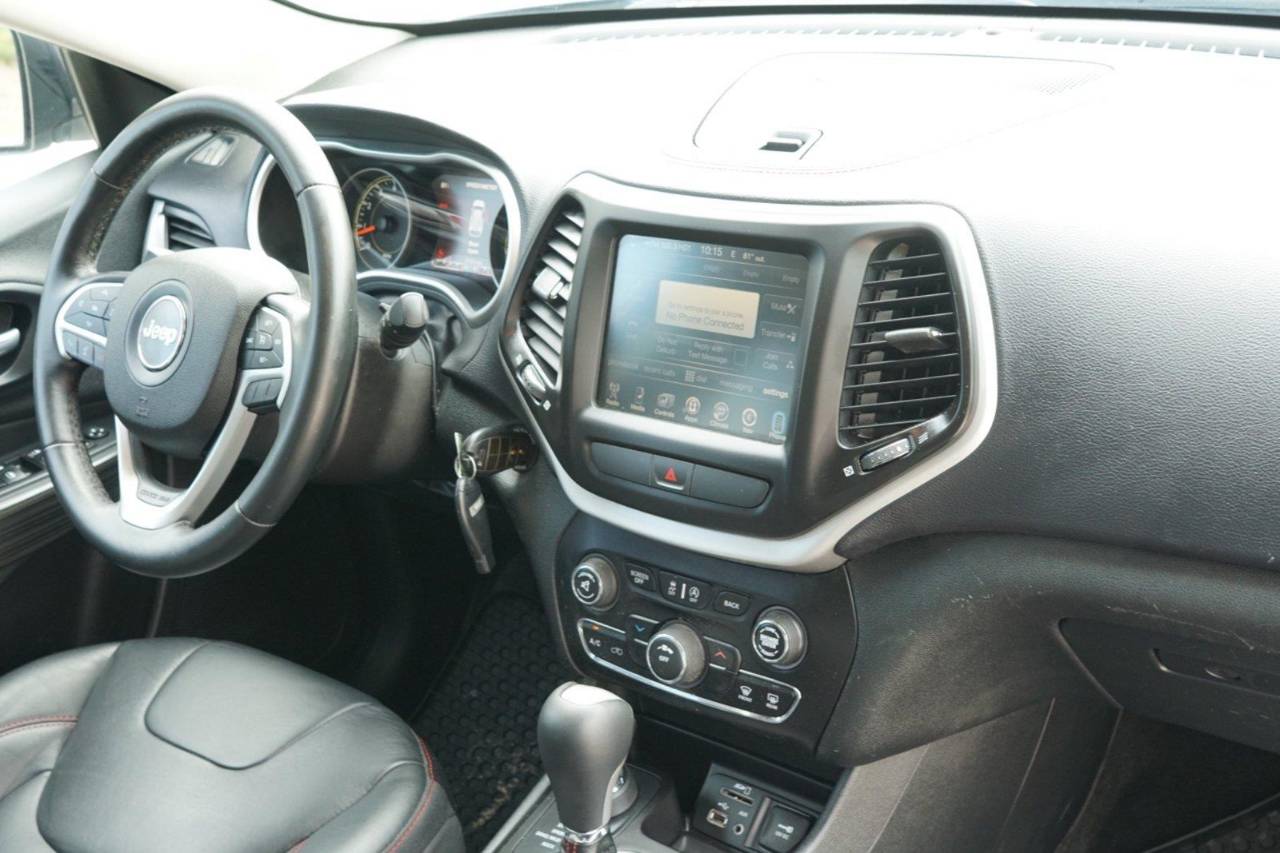 Used 2015 Jeep Cherokee Trailhawk, photo 26