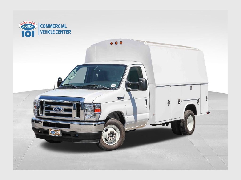 2025 Ford E-350SD Base