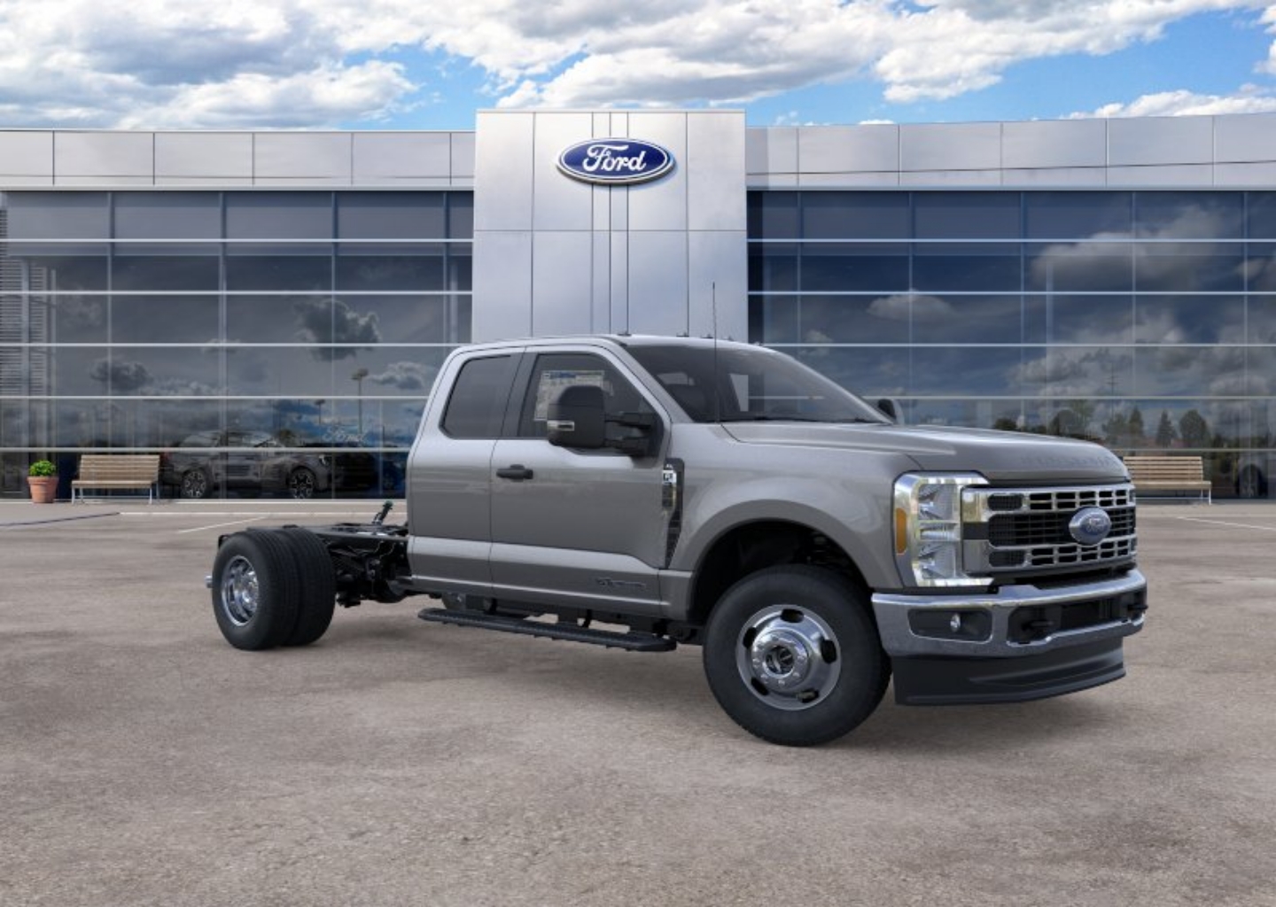 2026 Ford F-350 Super Duty Chassis Cab XL - Photo 7