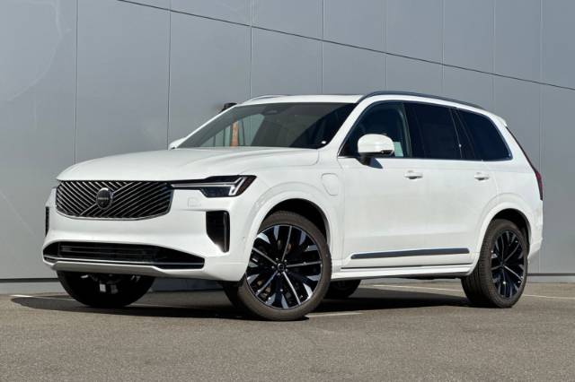 2026 Volvo XC90 Plug-In Hybrid T8 Plus
