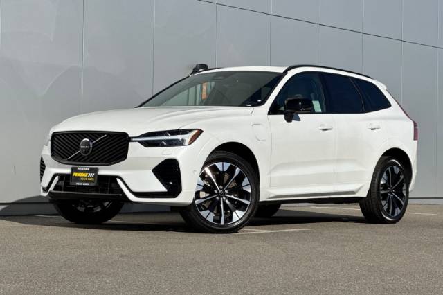 2026 Volvo XC60 Plug-In Hybrid T8 Plus
