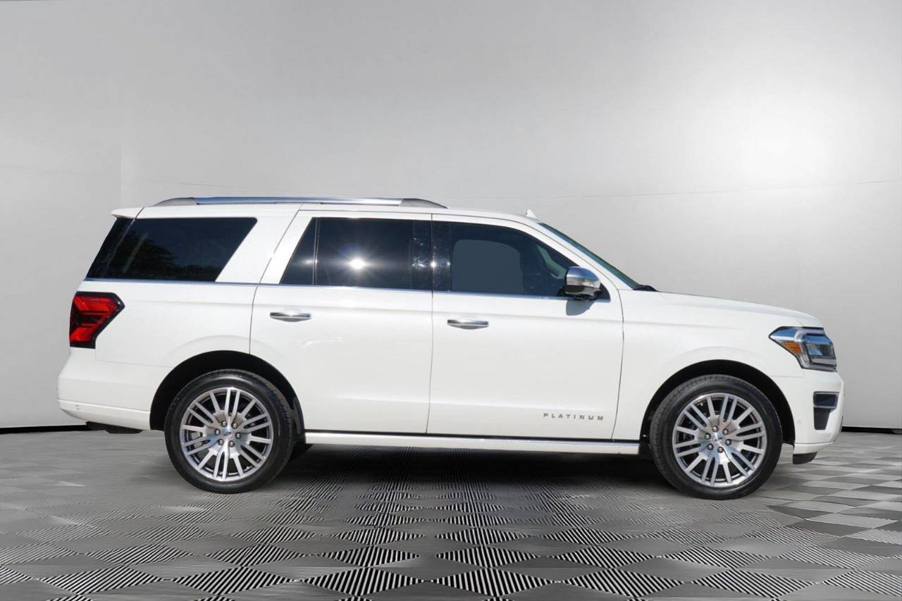 Certified Used 2024 Ford Expedition Platinum, photo 4