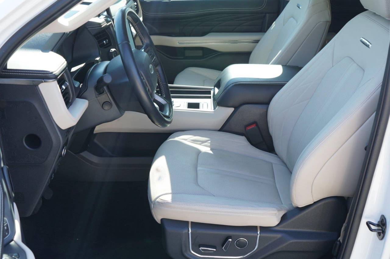 Certified Used 2024 Ford Expedition Platinum, photo 9
