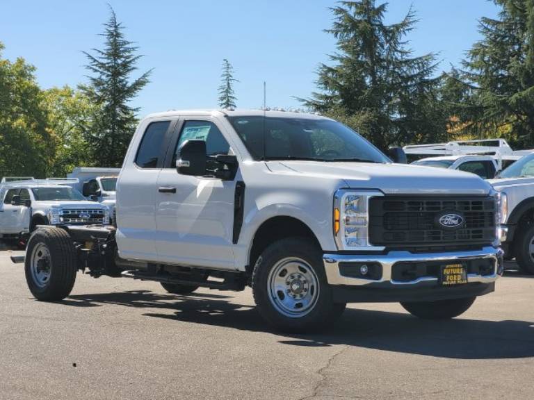 2027 Ford F-350SD XL