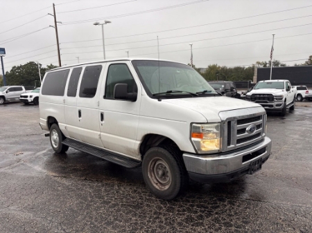 2008 Ford E-350SD XLT