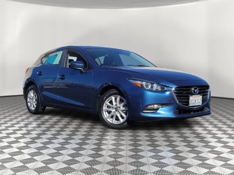 2018 Mazda Mazda3 5-Door Sport