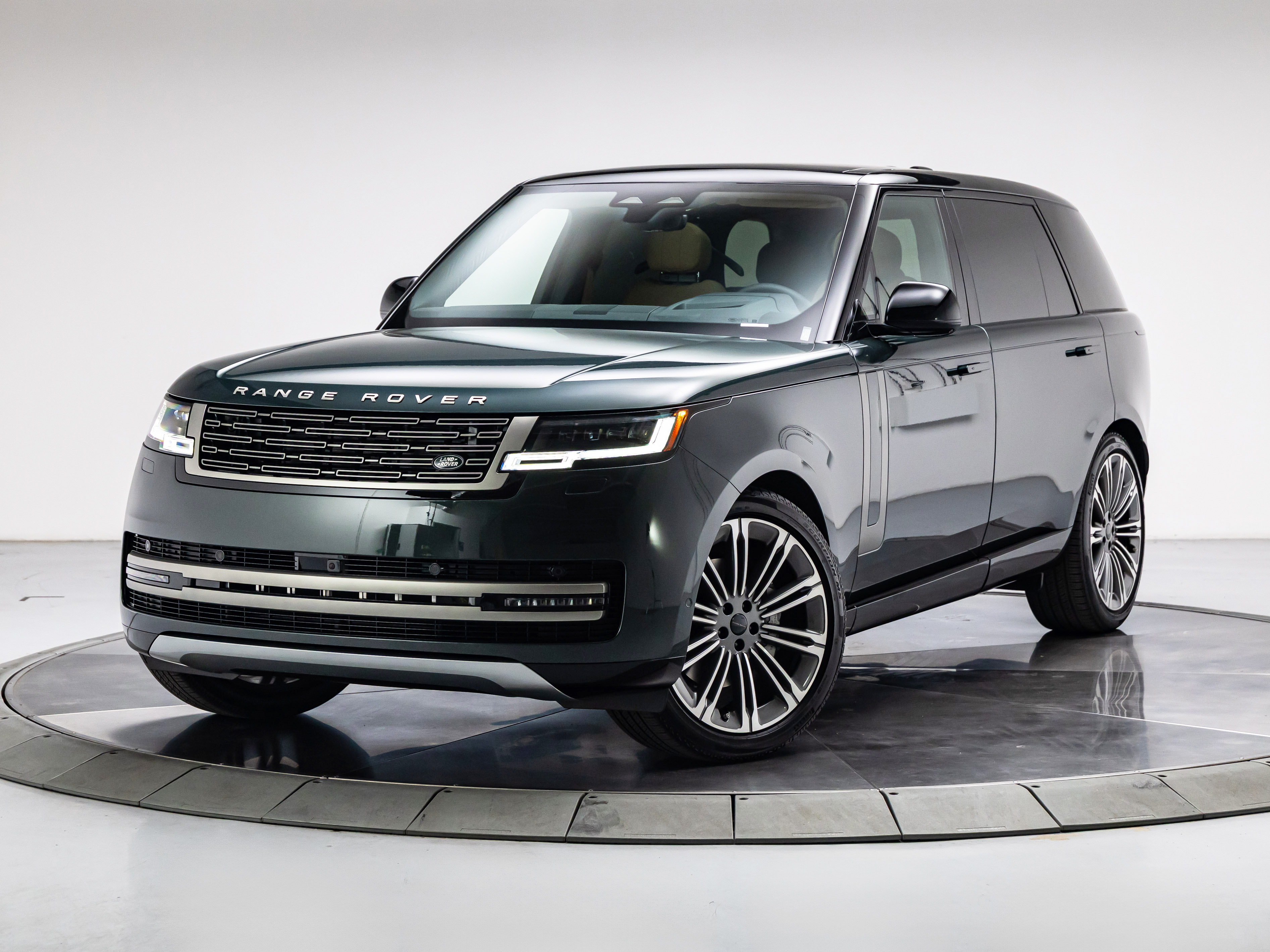 New 2026 Land Rover Range Rover P400 SE 7 Seat