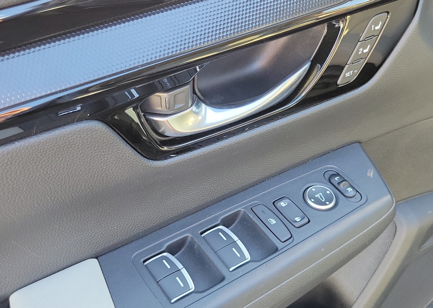 2025 Honda CR-V EX-L - Photo 21
