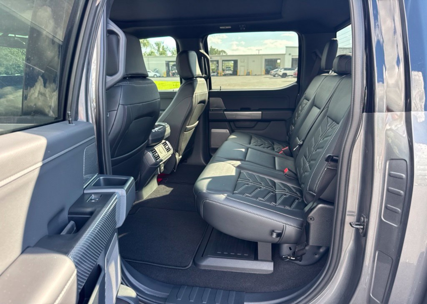 2026 Ford F-150 XLT - Photo 16