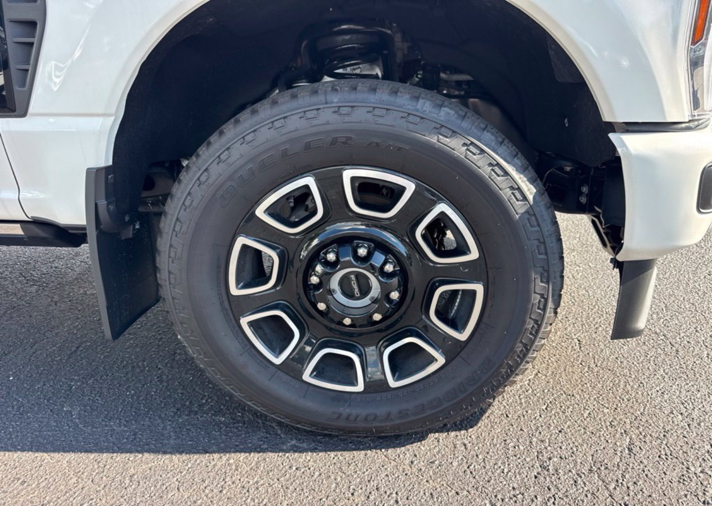 2026 Ford F-250 Super Duty Platinum - Photo 9