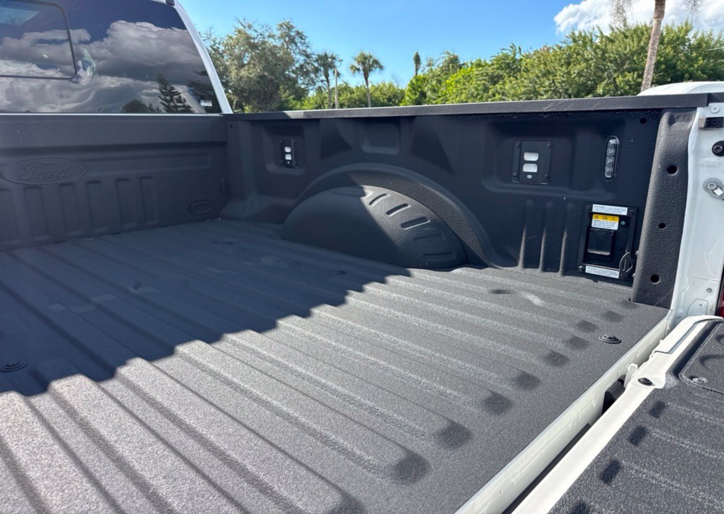 2026 Ford F-250 Super Duty Platinum - Photo 14