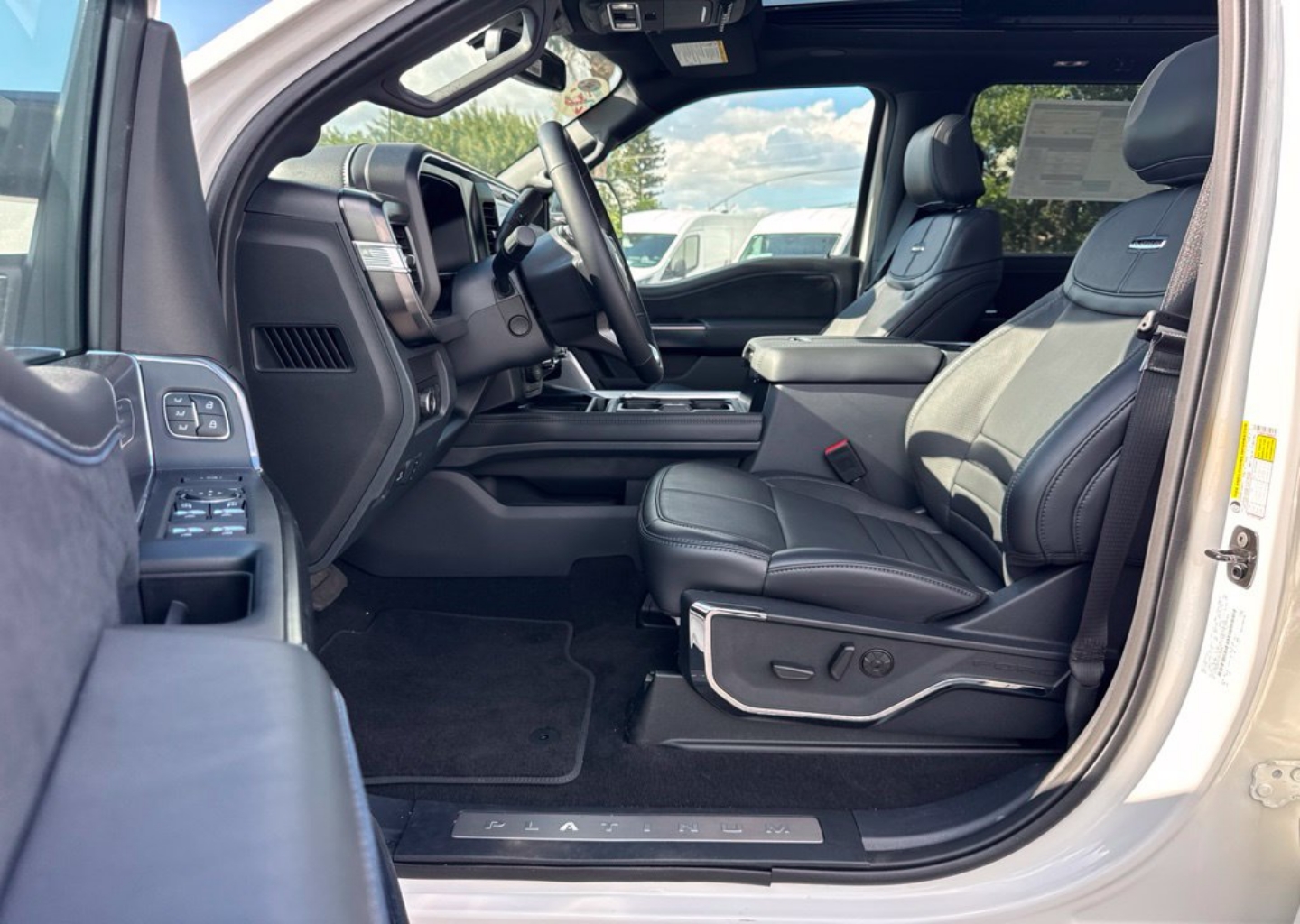 2026 Ford F-250 Super Duty Platinum - Photo 22