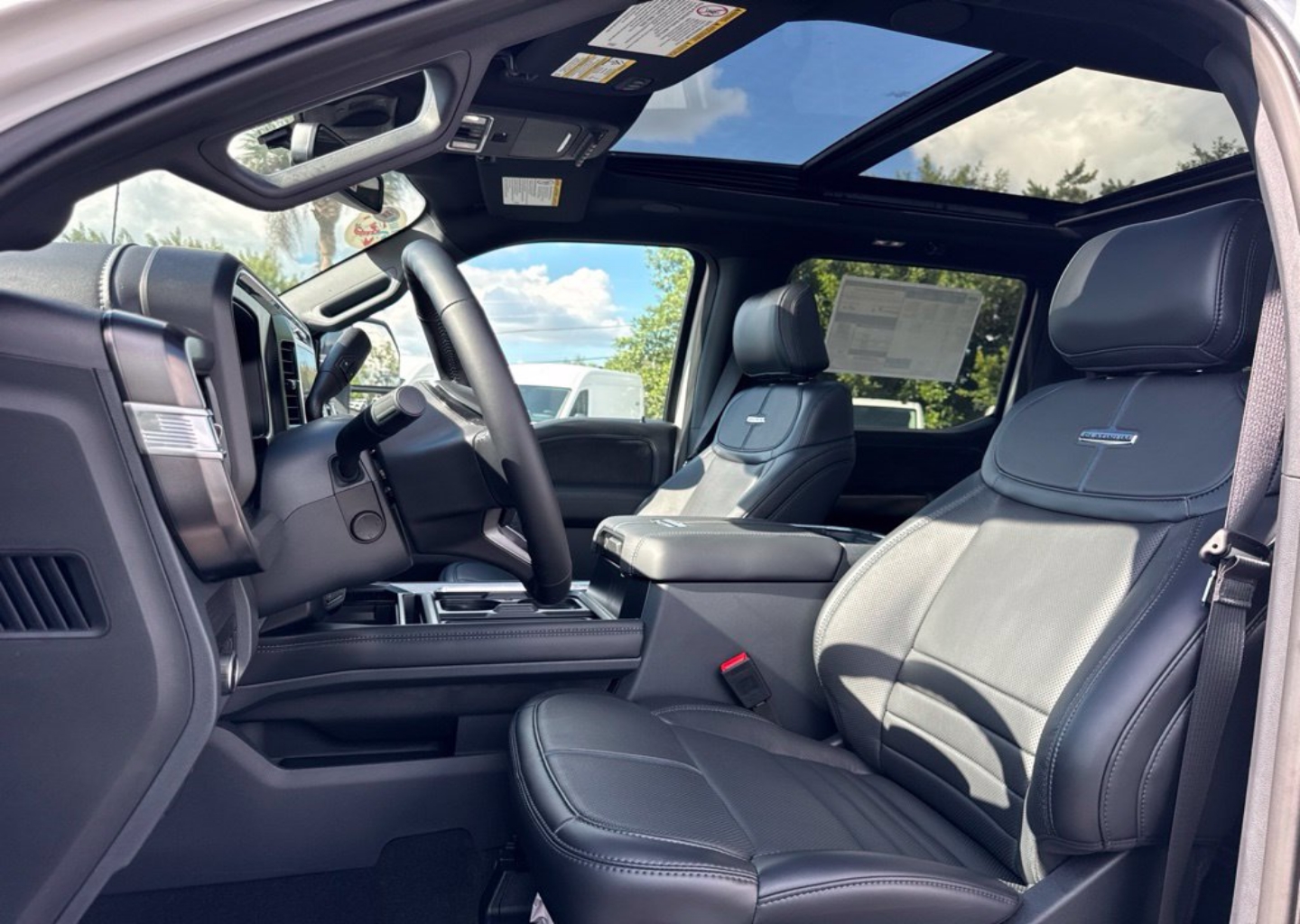 2026 Ford F-250 Super Duty Platinum - Photo 23