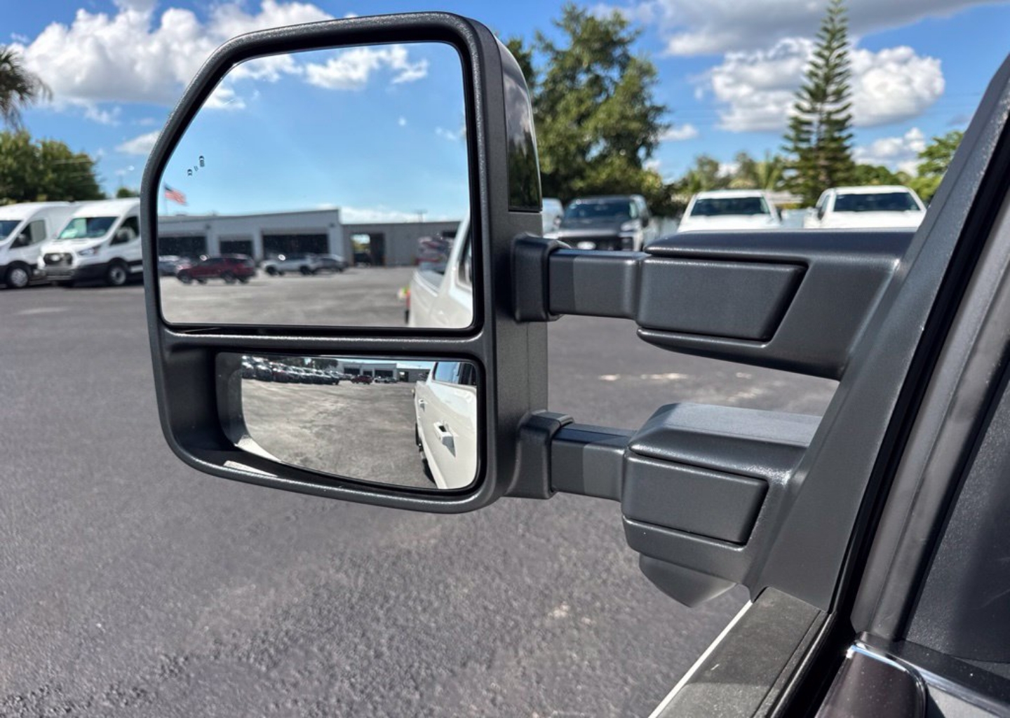 2026 Ford F-250 Super Duty Platinum - Photo 35