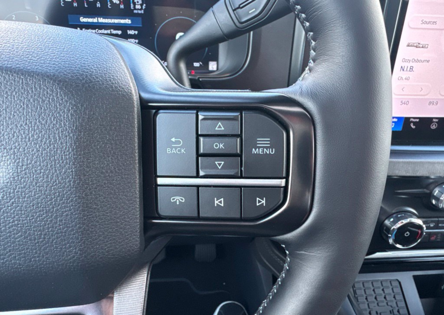 2026 Ford F-250 Super Duty Platinum - Photo 37