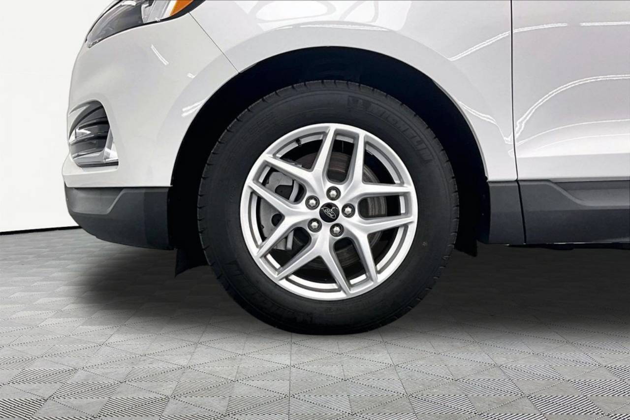 2024 Ford Edge SEL - Photo 9