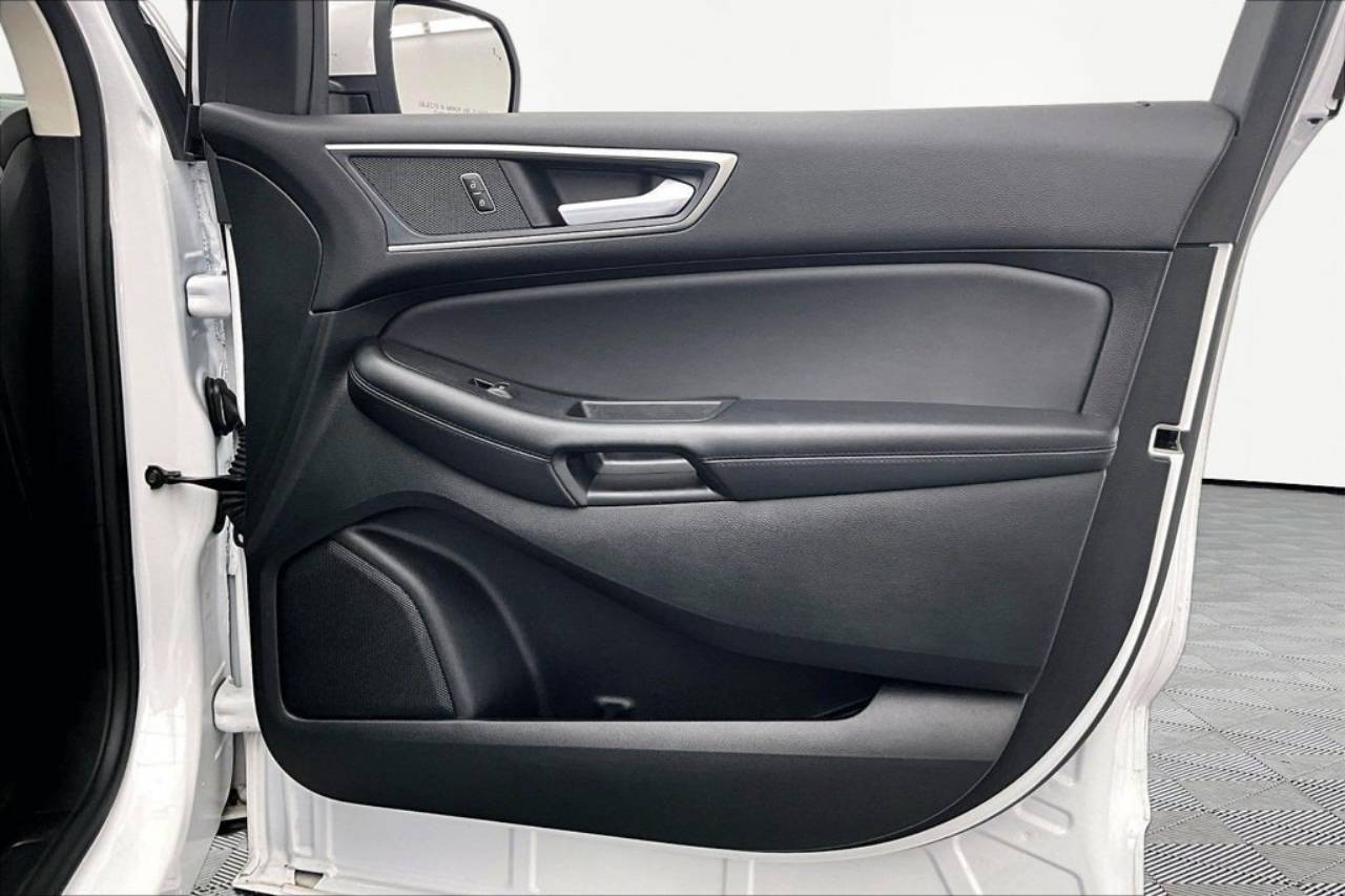 2024 Ford Edge SEL - Photo 24