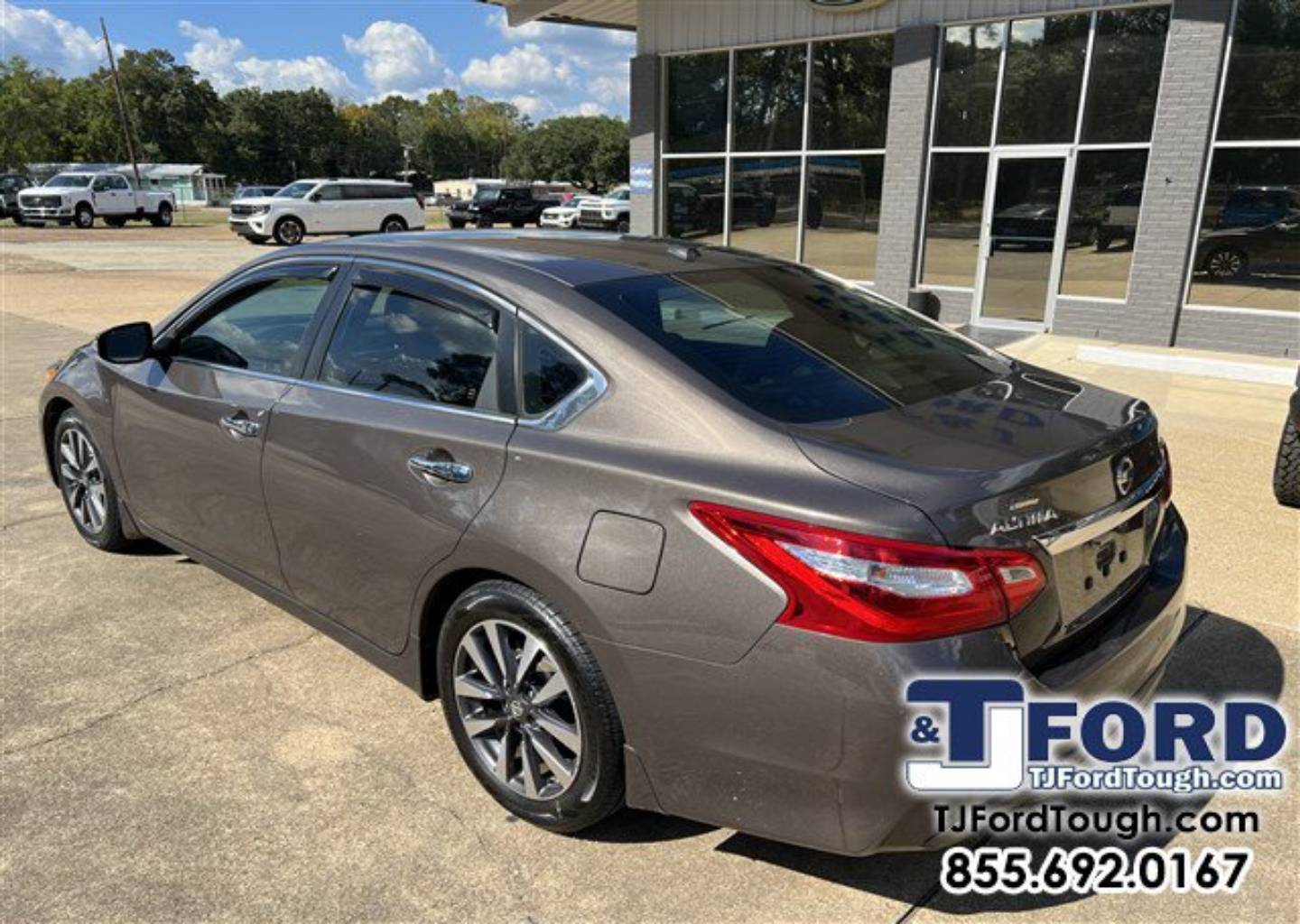 Used 2016 Nissan Altima SL with VIN 1N4AL3AP3GC290015 for sale in Ville Platte, LA